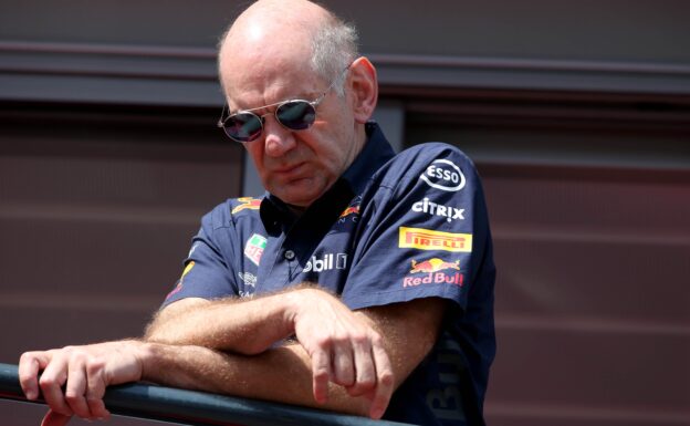 Newey scoffs at Renault switch rumours