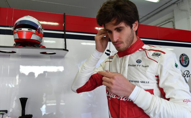 Giovinazzi shapes up for Sauber seat