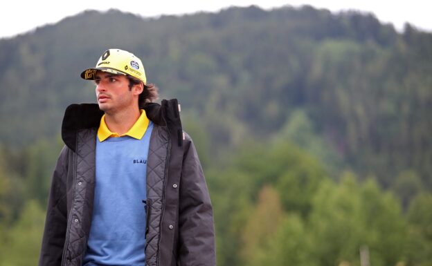 Carlos Sainz Jr (ESP) Renault Sport F1 Team walks the circuit. Austrian Grand Prix, Thursday 28th June 2018. Spielberg, Austria.