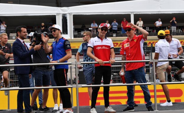 F1 paddock is buzzing after Hamilton contract