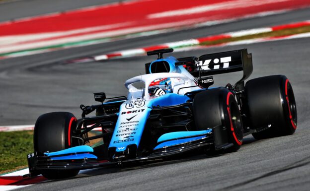 Russell defends Williams after test delay