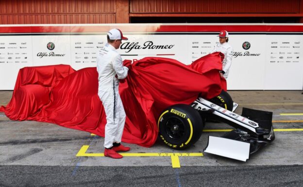 Alfa-Romeo-Racing-C38-Car-Reveal Kimi Raikkonen & Antonio Giovinazzi