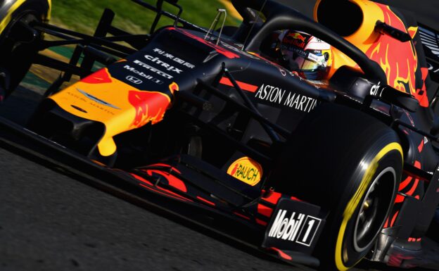 Verstappen: Overtaking 'still very hard' in 2019