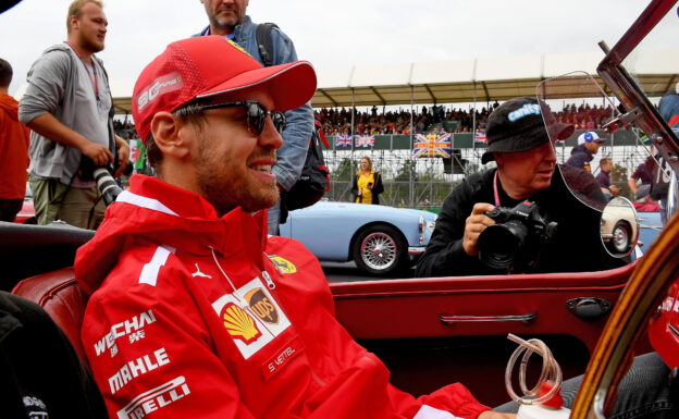 Vettel wants F1 to 'double the cylinders'