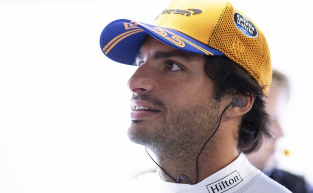 Sainz: Ferrari rumours 'nice to hear'