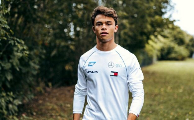 FE leader De Vries linked with Williams seat for next season?