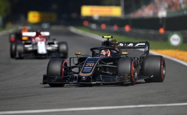 Magnussen still has 'no fear' when driving