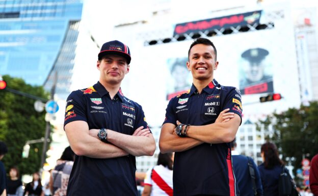 Verstappen & Albon talking Bull