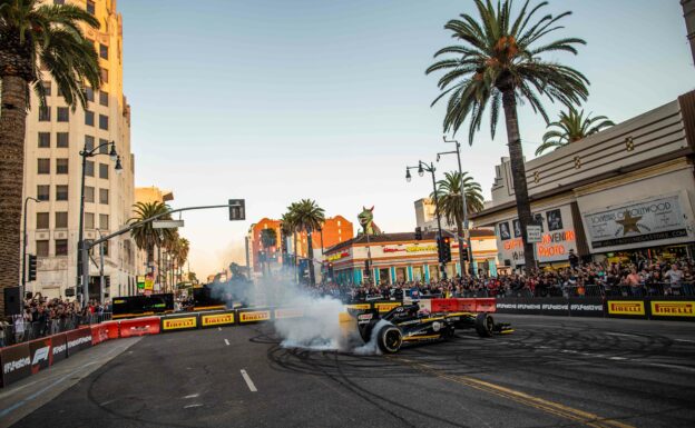 Ricciardo onboard F1 demo in Hollywood