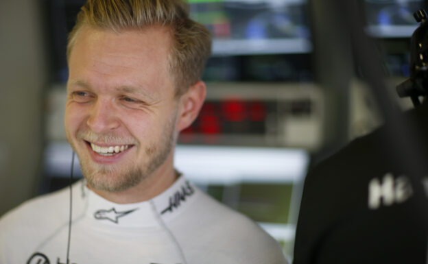 Magnussen says he was approached by other F1 team