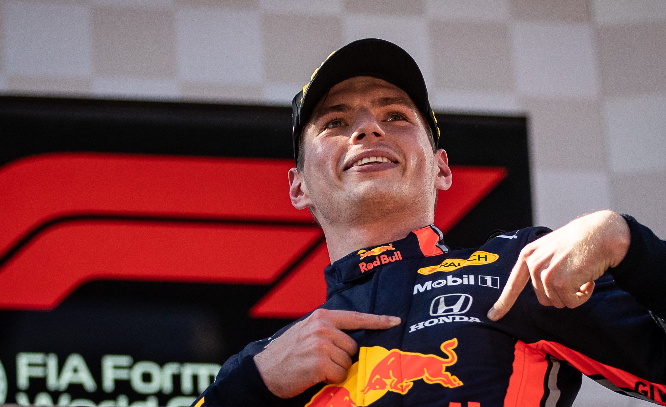 Verstappen Extends Red Bull contract to end of 2023