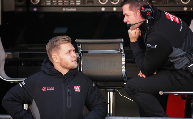 Magnussen admits no longer on top teams' radar