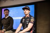 Verstappen: Hamilton exit 'depends on Mercedes'