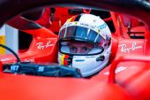 Report: Aston Martin deadline looming for Vettel