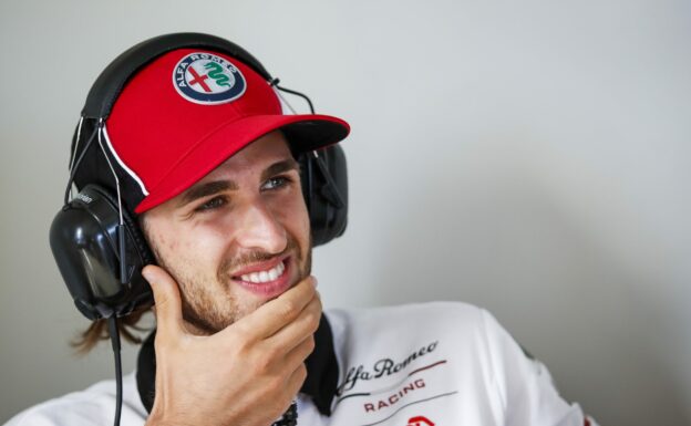 Giovinazzi not focused on current Vettel seat at Ferrari