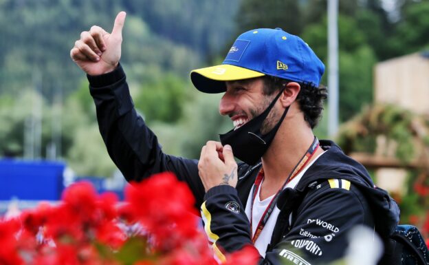 Ricciardo insists Abiteboul relationship 'cool'