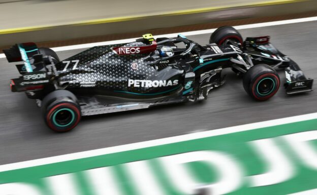 Wolff admits new livery may increase overheating