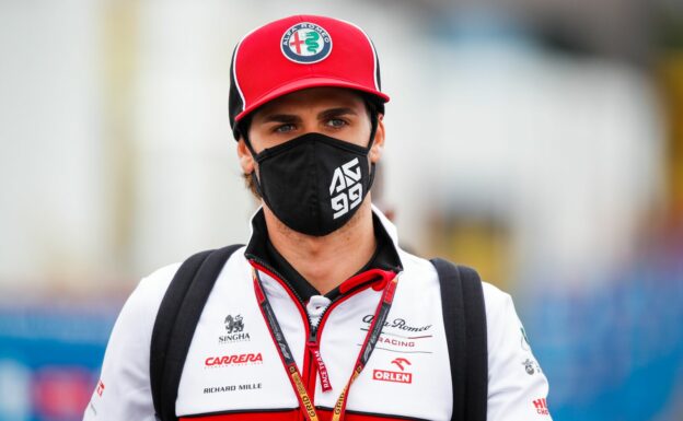 Giovinazzi admits 'pressure' to keep F1 seat