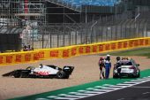 Magnussen wants 'new car' after Silverstone struggle