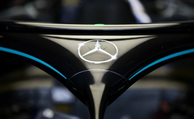 Mercedes to re-commit to F1 for one year only?