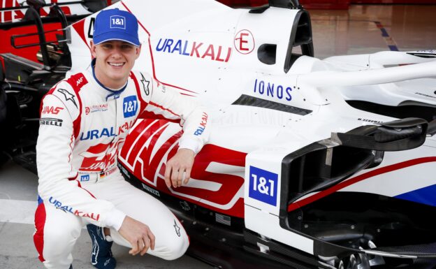 Ecclestone thinks Schumacher has debut at wrong F1 team