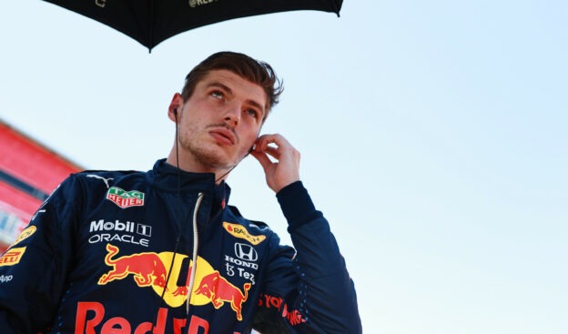 Verstappen only has 'stiff neck' after crash according to Red Bull