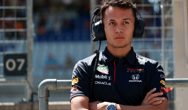 Albon says F1 cockpit talks for next year begin now