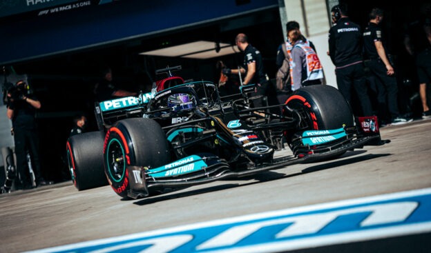 New Mercedes engine is suspicious according Red Bull boss