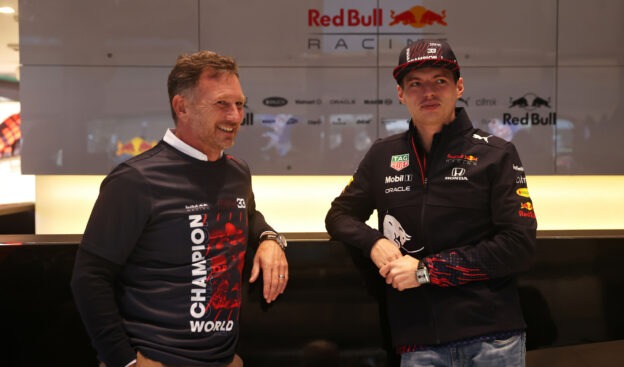 Red Bull to discuss deal extension for Verstappen