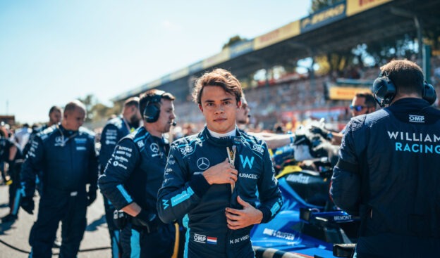 Alpine and Williams eyeing De Vries for 2023 F1 season