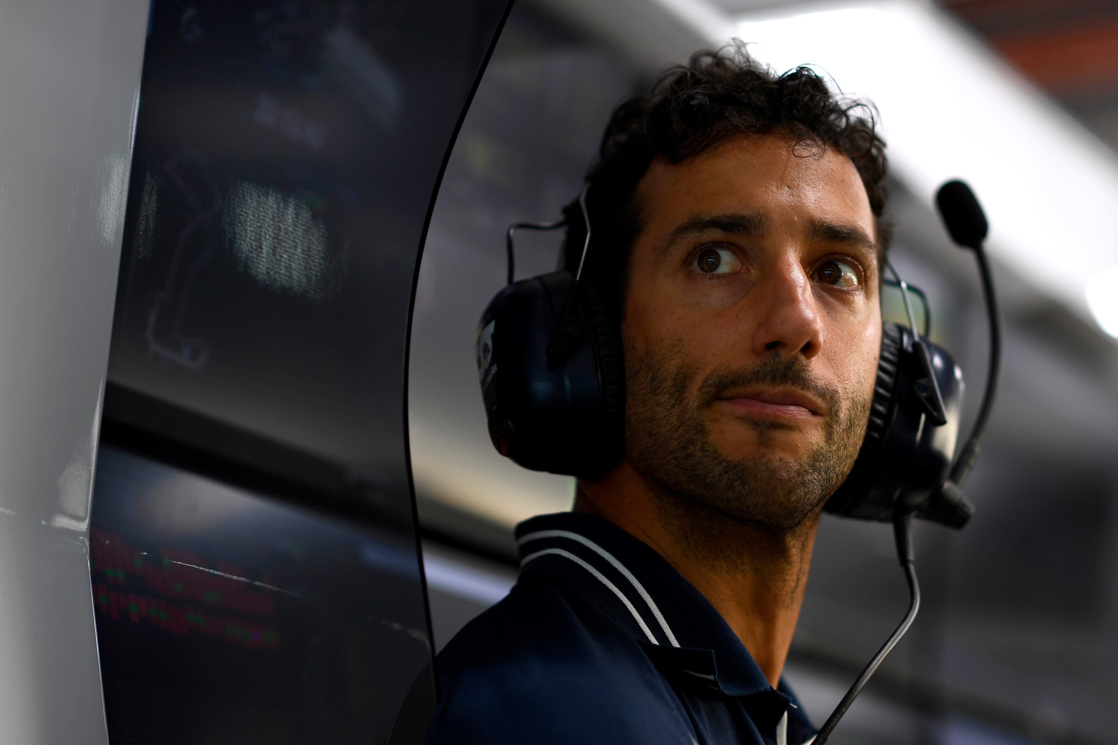 Daniel Ricciardo could miss Singapore and Japan GPs as he recovers from  broken hand