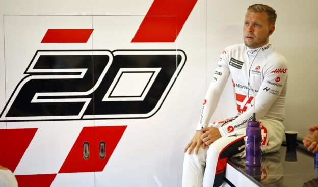 Magnussen Admits He Needs to Close Gap to Hulkenberg