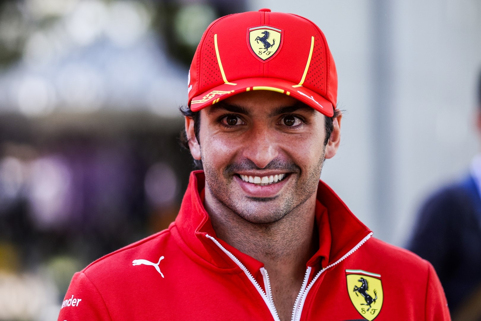 high-stakes-sainz-eyes-mercedes-drive-amid-ferrari-exit