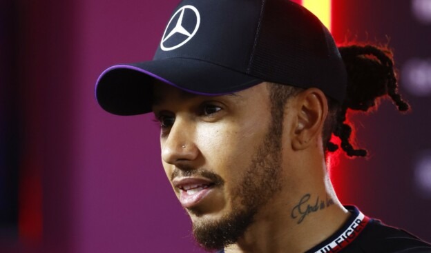 Hamilton's Ferrari Future: Tense Talks with Mercedes' Wolff Loom