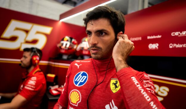 Sainz Exits Ferrari for Williams and Keeps Door Open for Future Return