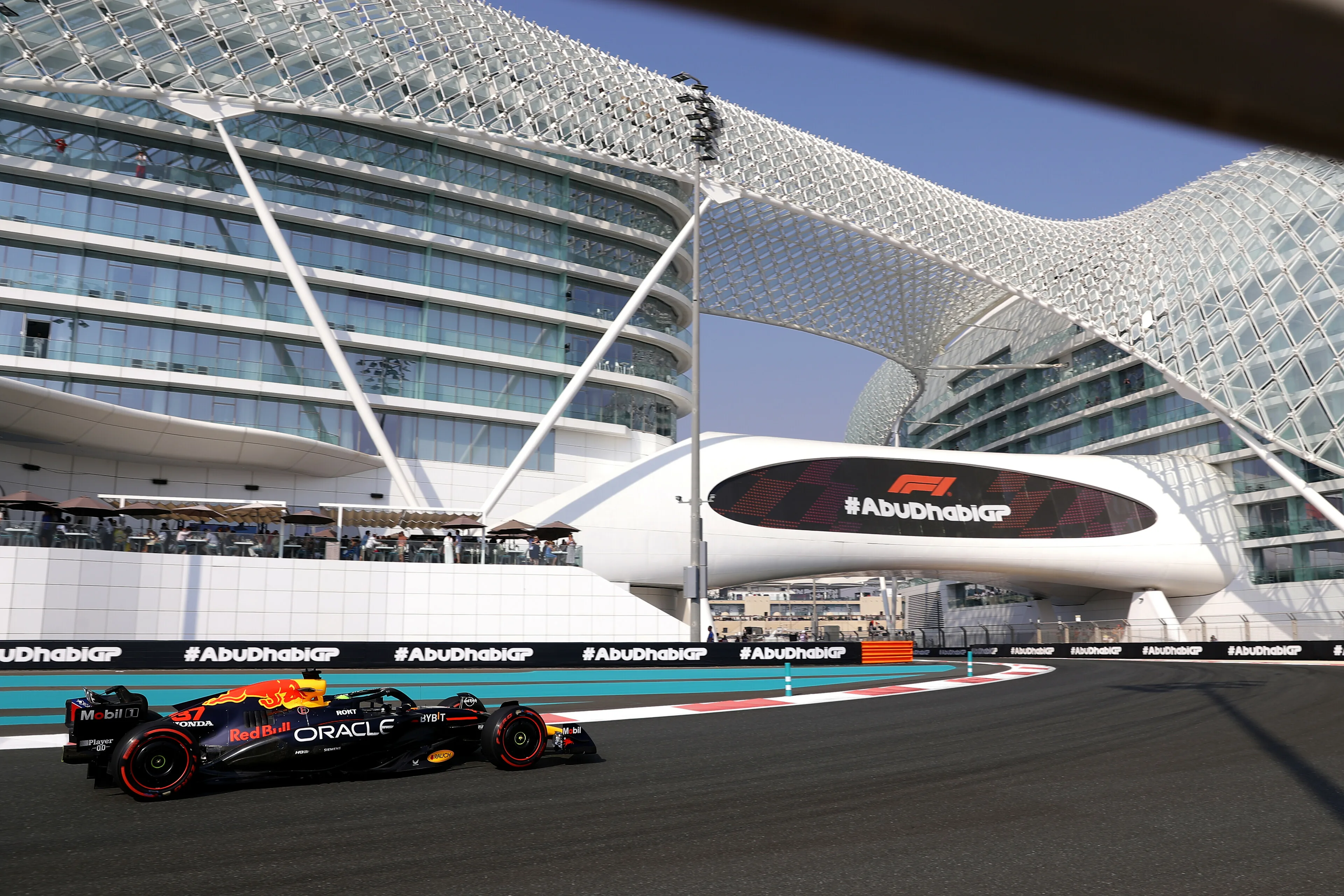 First Free F1 Practice Results & Report 2024 Abu Dhabi F1 GP